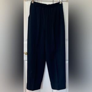 JM Collection casual or career Black Short Pants Sz 4 Elastic Waist Straight Leg